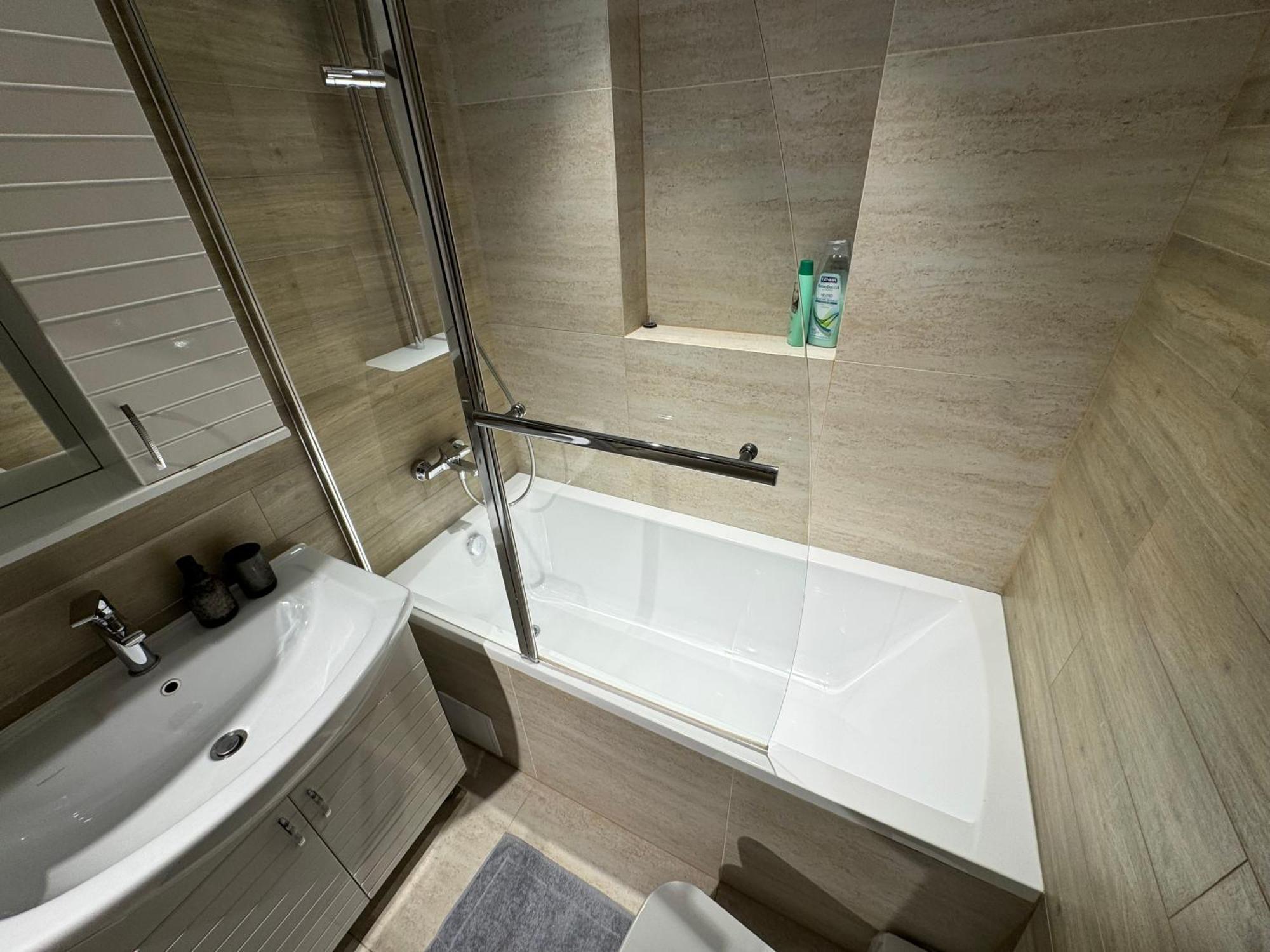 Business Lux Apartment Solomon City Chişinǎu Buitenkant foto